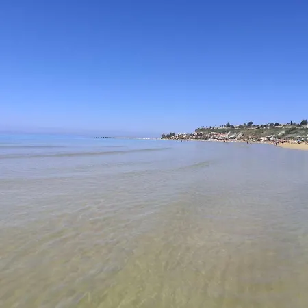 Guarda Che Luna Porto Empedocle
